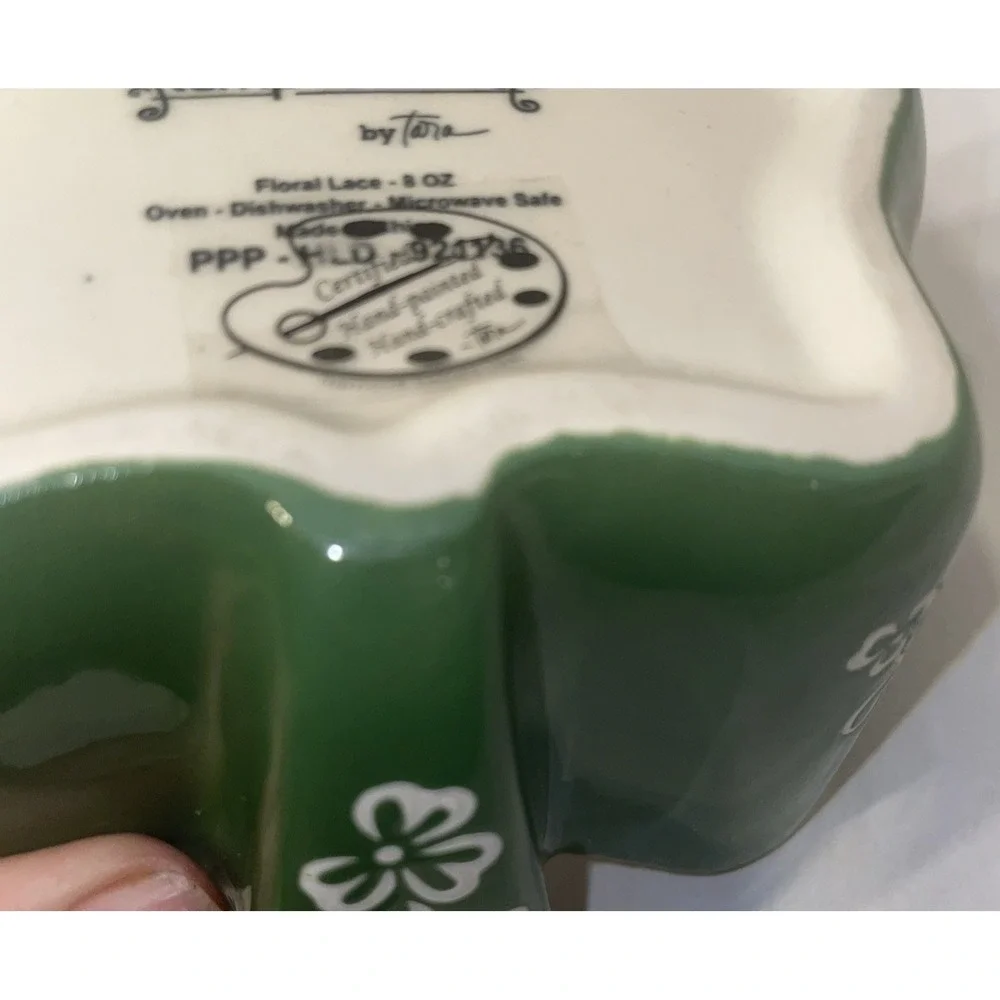 Temp-tations By Tara Ceramic Floral Lace Shamrock 9 Quart Ramekin